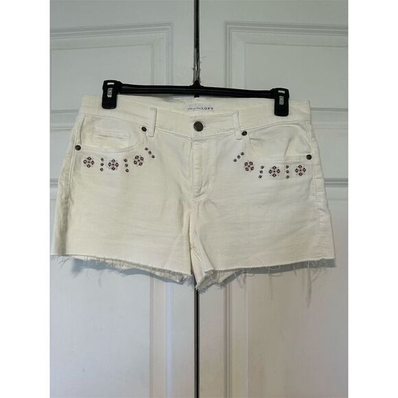 Ann Taylor LOFT Women's White Embroidered Denim Shorts Size 10 - Picture 1 of 7